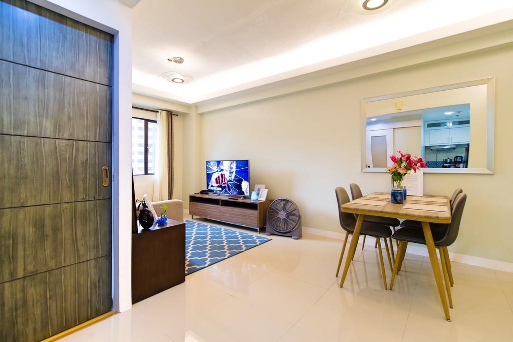 Forbestown Place At The Fort Bgc Taguig Esterno foto