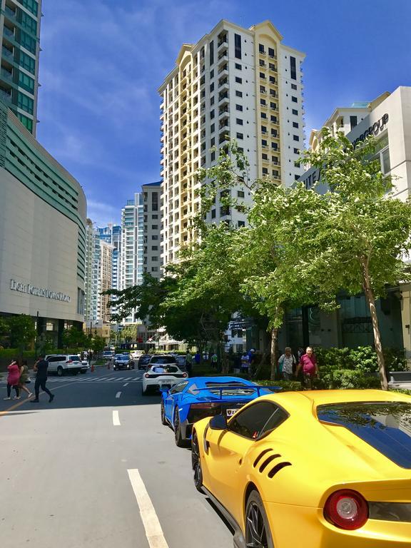 Forbestown Place At The Fort Bgc Taguig Esterno foto