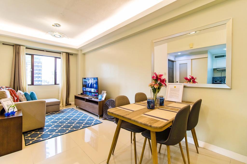 Forbestown Place At The Fort Bgc Taguig Esterno foto