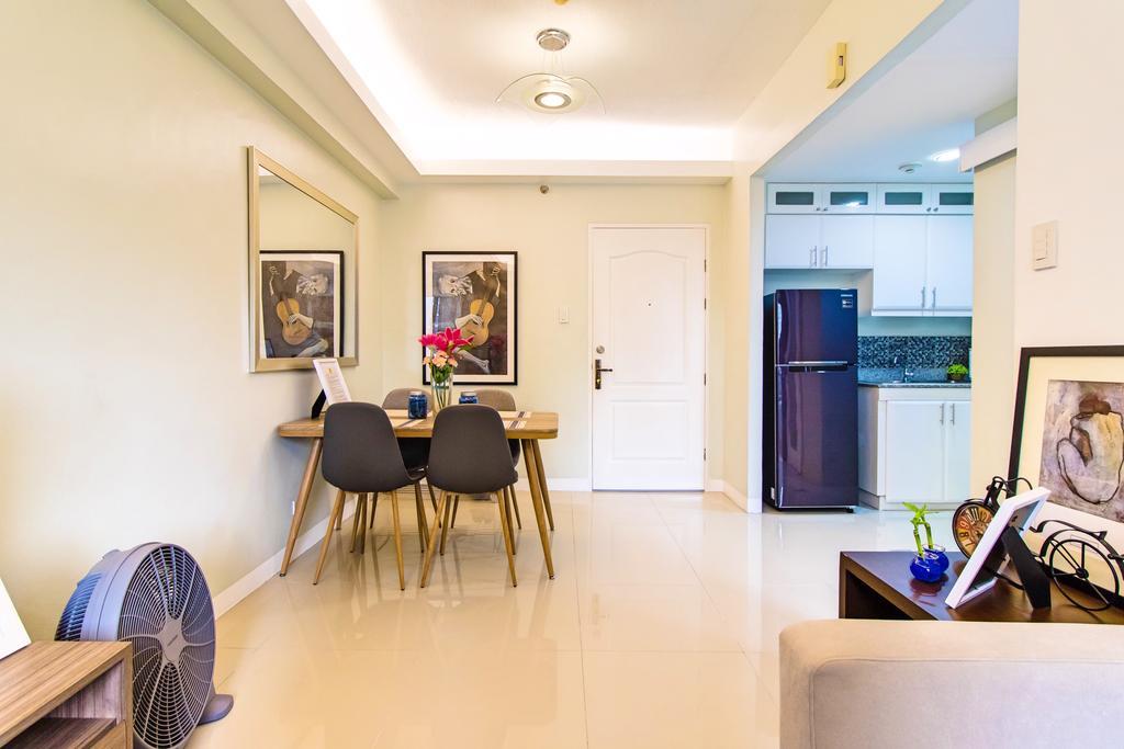 Forbestown Place At The Fort Bgc Taguig Esterno foto