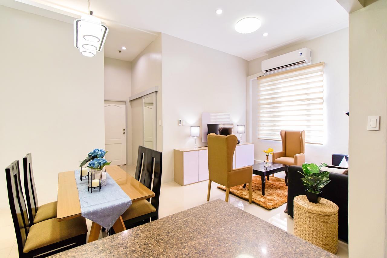 Forbestown Place At The Fort Bgc Taguig Esterno foto