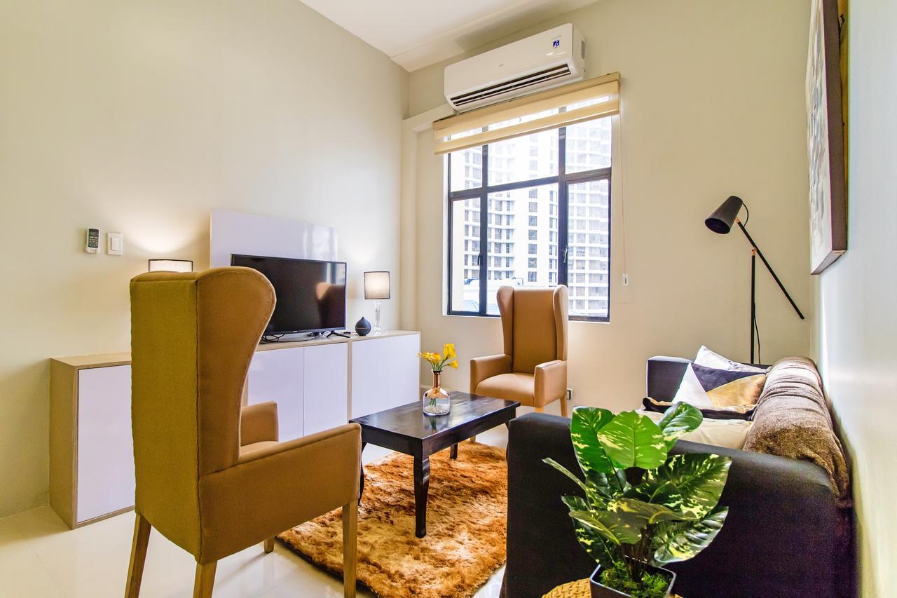 Forbestown Place At The Fort Bgc Taguig Esterno foto