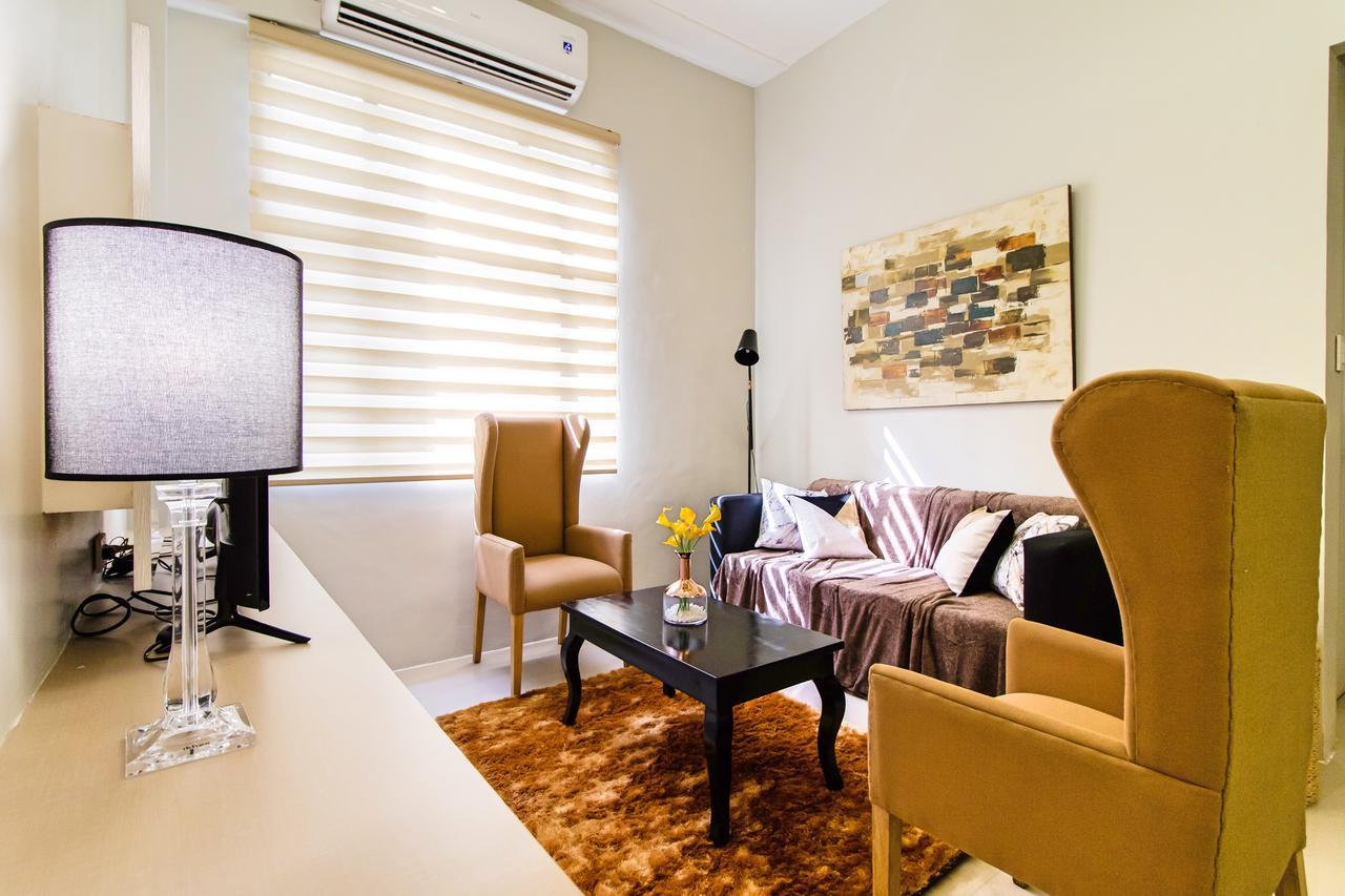 Forbestown Place At The Fort Bgc Taguig Esterno foto
