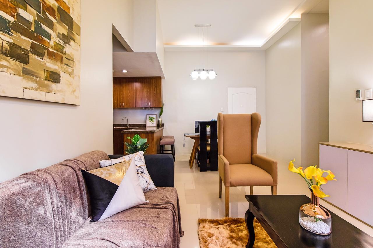 Forbestown Place At The Fort Bgc Taguig Esterno foto